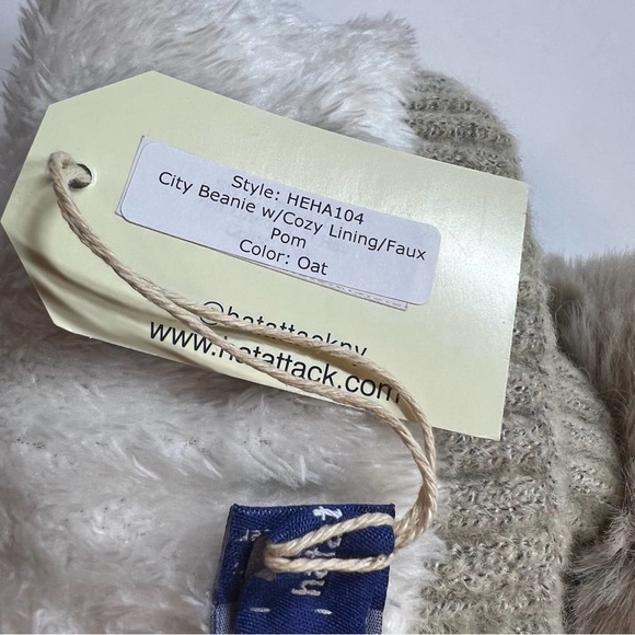 Hat attack City Beanie Oat Pom Pom beanie hat New with tags - Picture 4 of 6